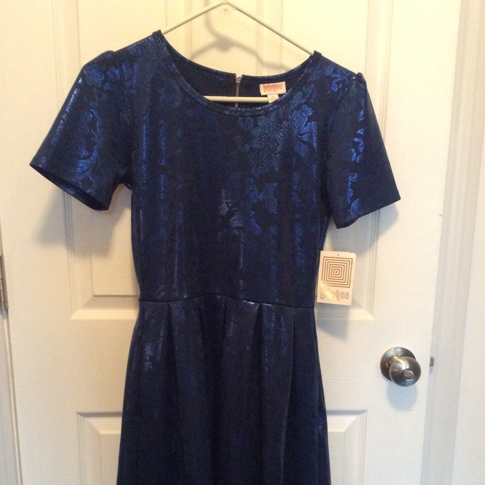 Lularoe Small Elegant Amelia